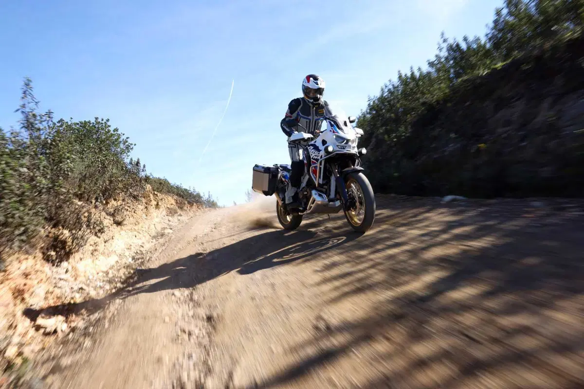 Honda Africa Twin Adventure Sports 2024 TEST: su strada è LA PIU' BELLA Africa di sempre! Ma in off? (11)