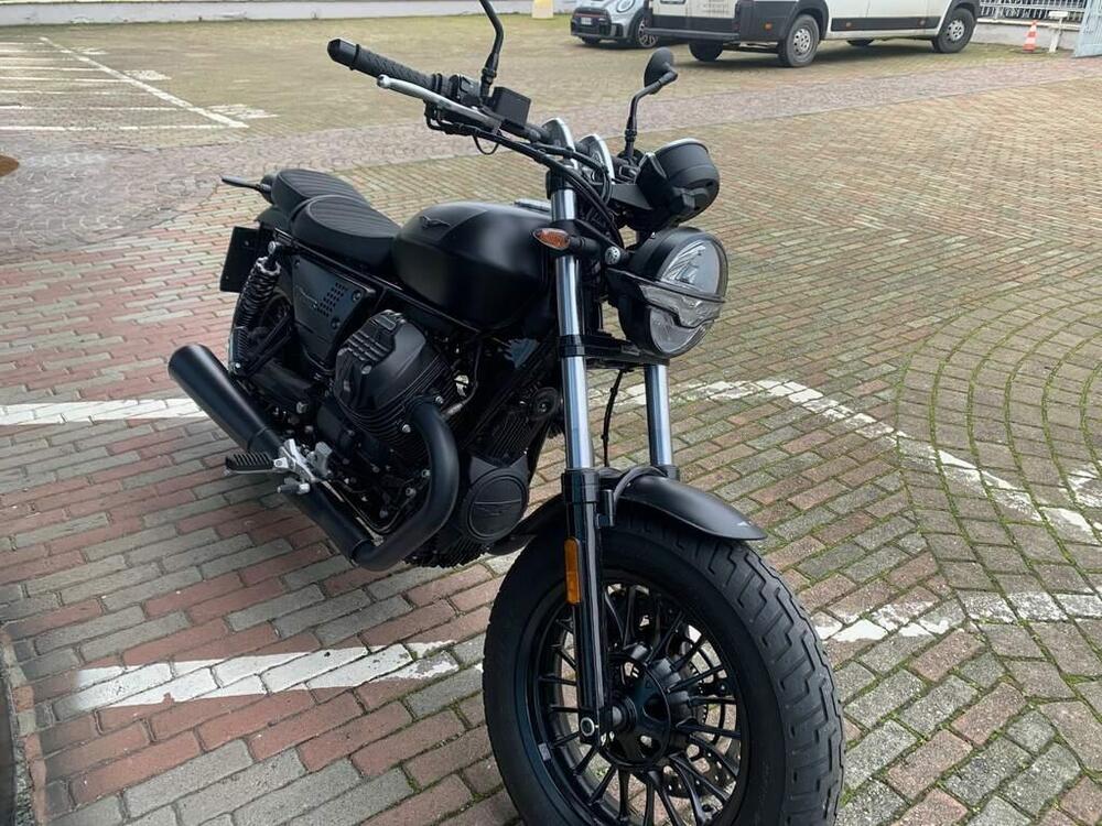 Moto Guzzi V9 Bobber (2021 - 24) (5)