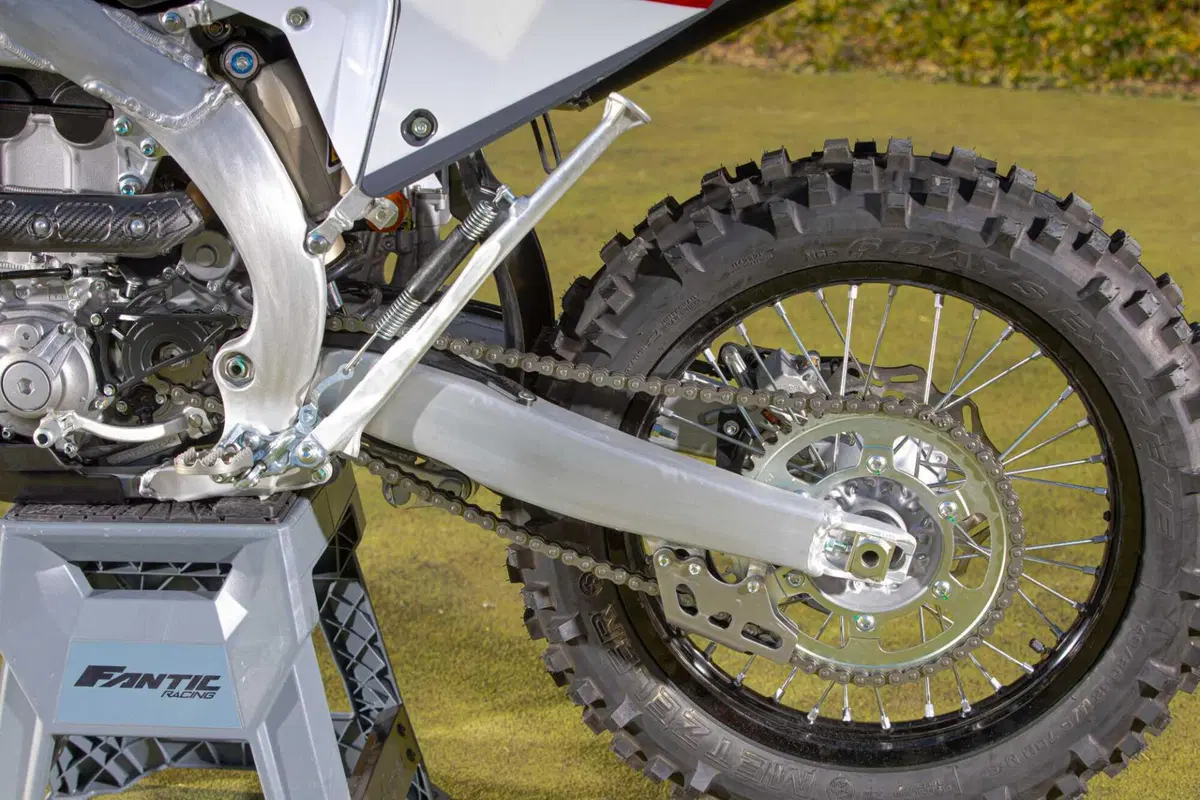 Il Futuro dell'Enduro è Italiano e Potente! Fantic Motor XE300 e XEF310 2024 TEST [VIDEO e GALLERY] (62)