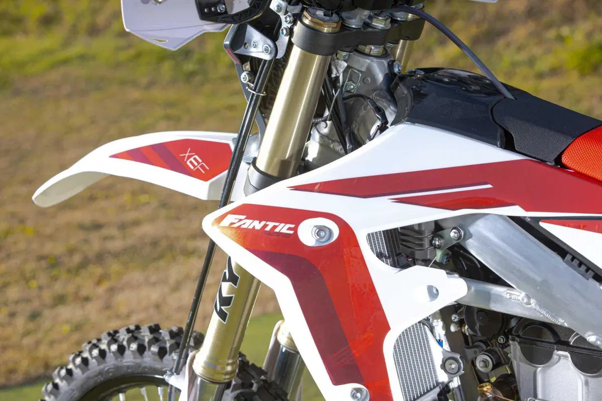 Il Futuro dell'Enduro è Italiano e Potente! Fantic Motor XE300 e XEF310 2024 TEST [VIDEO e GALLERY] (63)