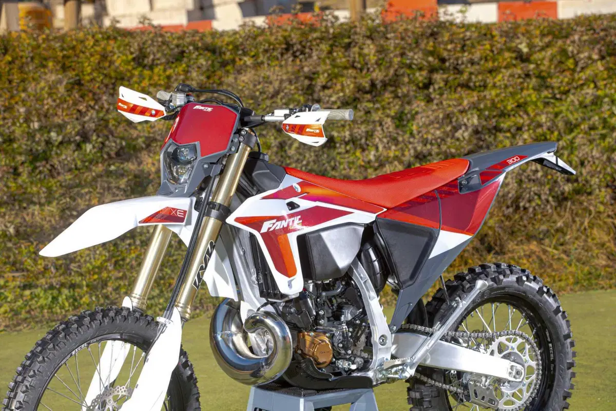 Il Futuro dell'Enduro è Italiano e Potente! Fantic Motor XE300 e XEF310 2024 TEST [VIDEO e GALLERY] (69)