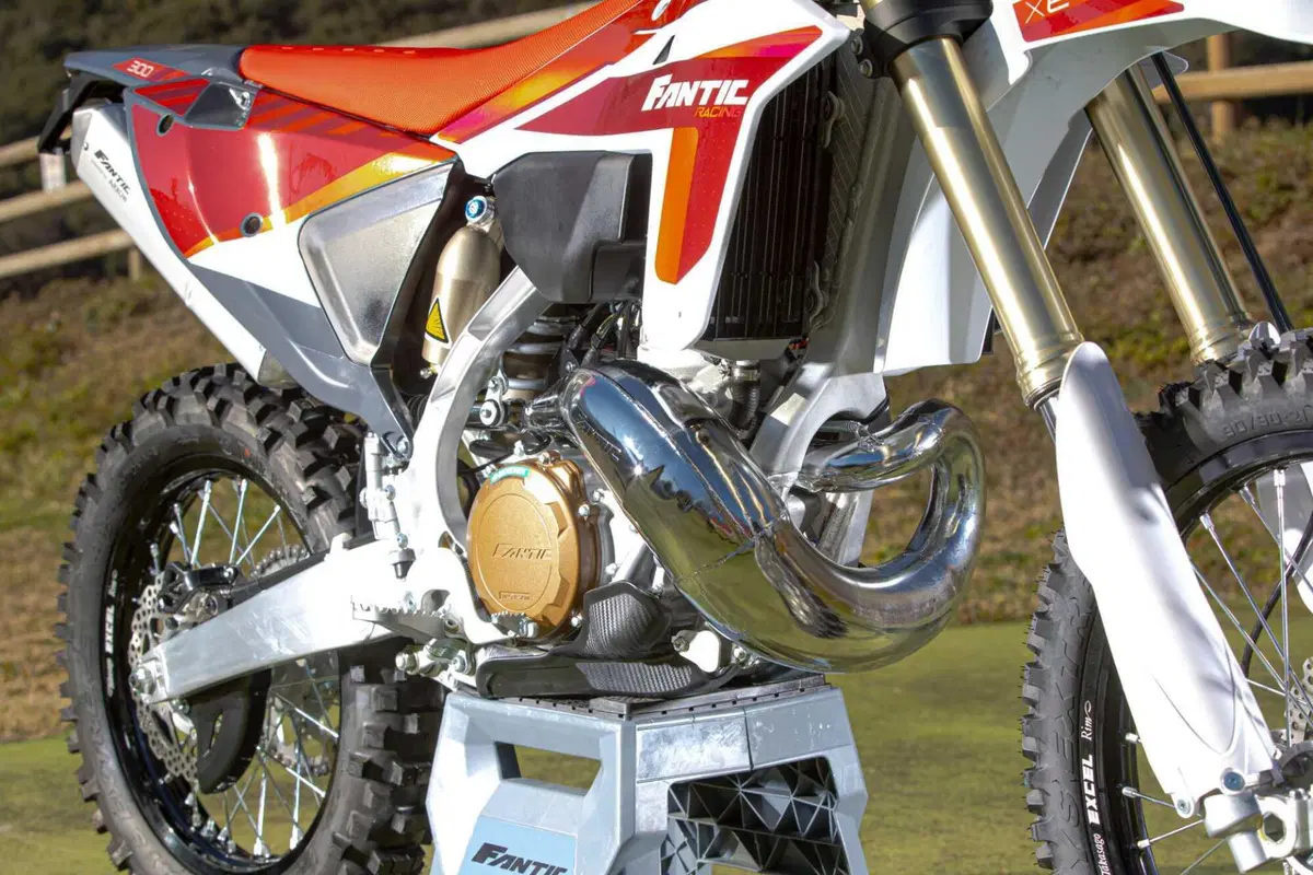 Il Futuro dell'Enduro è Italiano e Potente! Fantic Motor XE300 e XEF310 2024 TEST [VIDEO e GALLERY] (92)