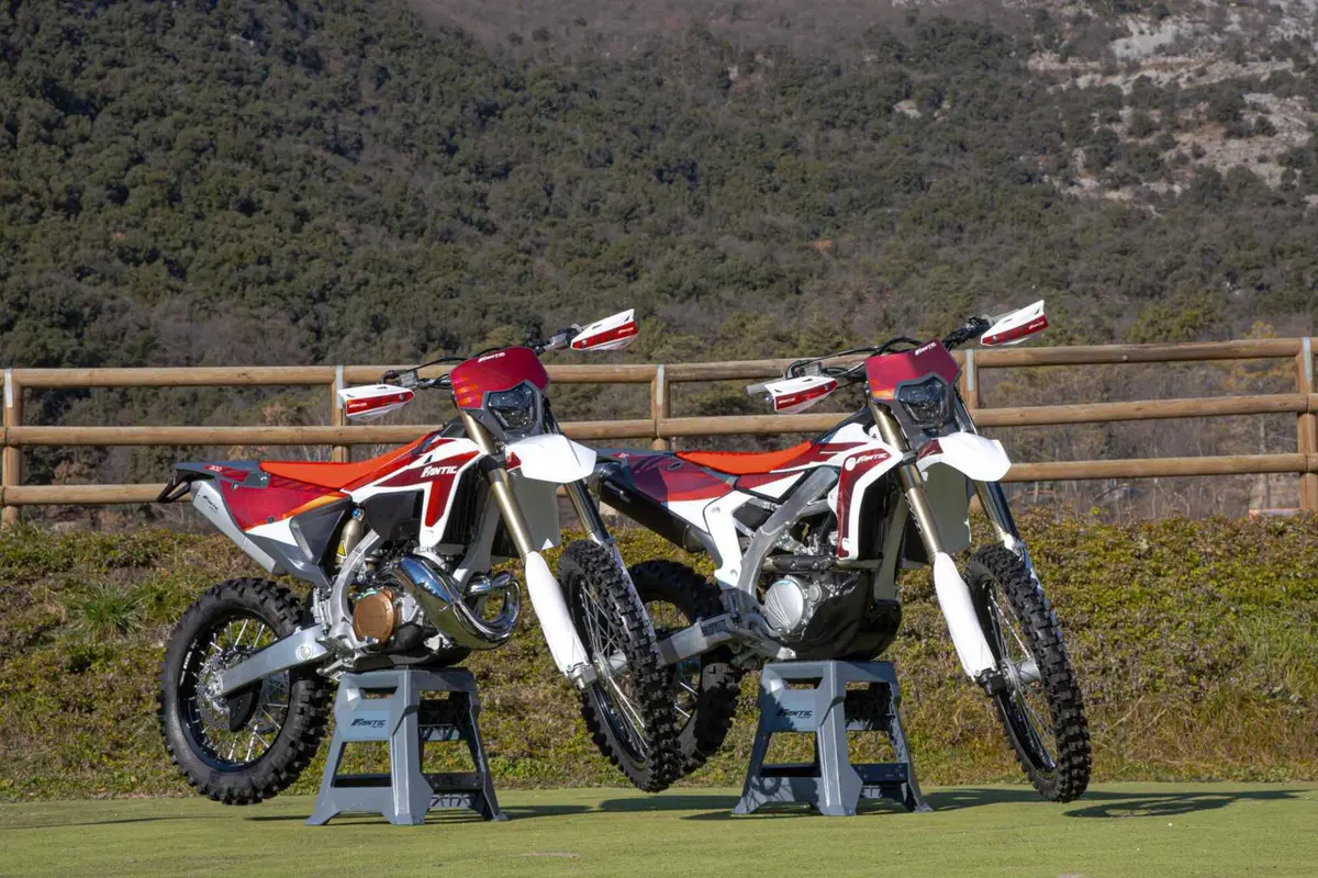 Il Futuro dell'Enduro è Italiano e Potente! Fantic Motor XE300 e XEF310 2024 TEST [VIDEO e GALLERY] (96)