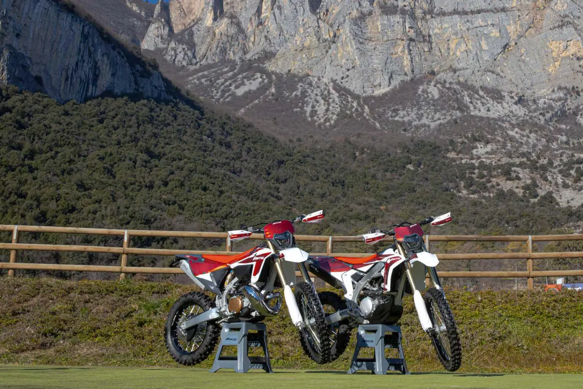Il Futuro dell'Enduro è Italiano e Potente! Fantic Motor XE300 e XEF310 2024 TEST [VIDEO e GALLERY] (97)