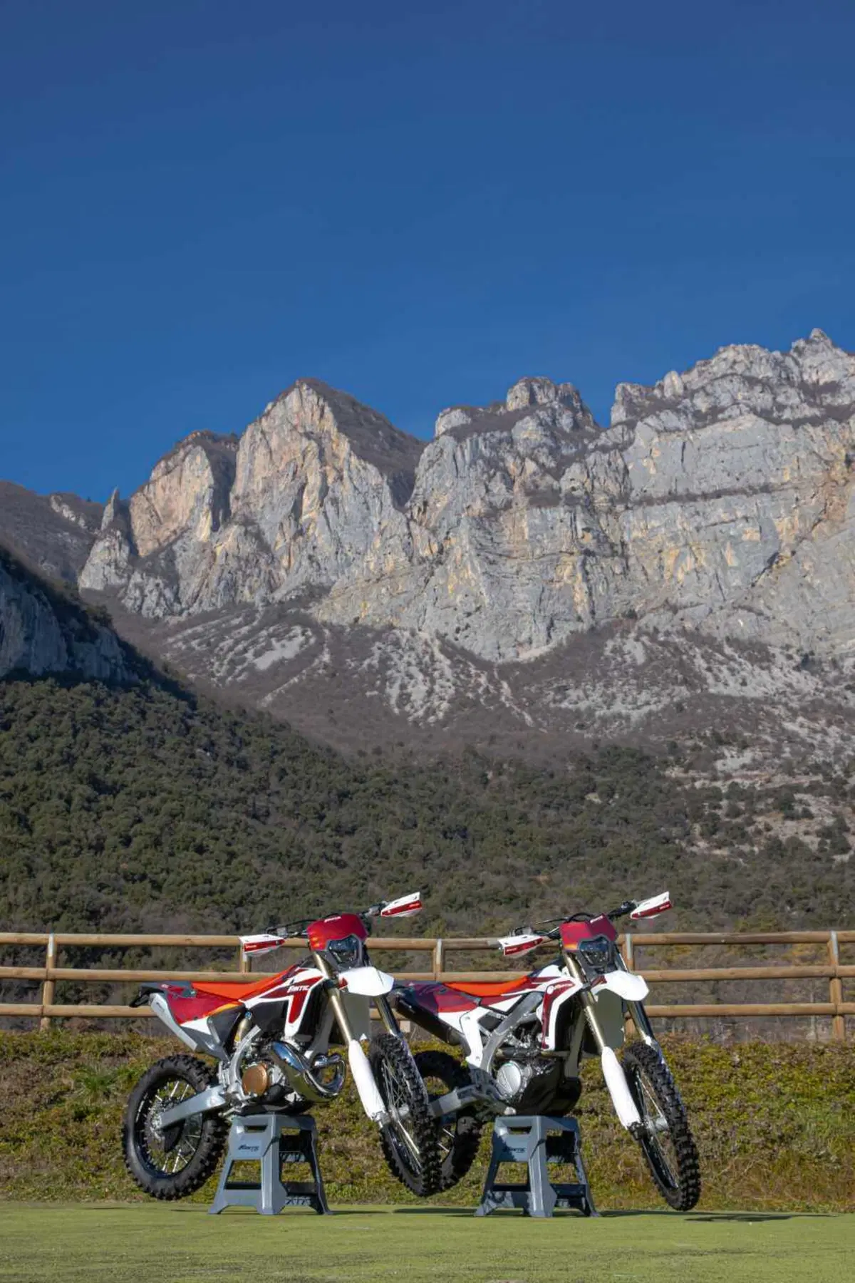 Il Futuro dell'Enduro è Italiano e Potente! Fantic Motor XE300 e XEF310 2024 TEST [VIDEO e GALLERY] (99)