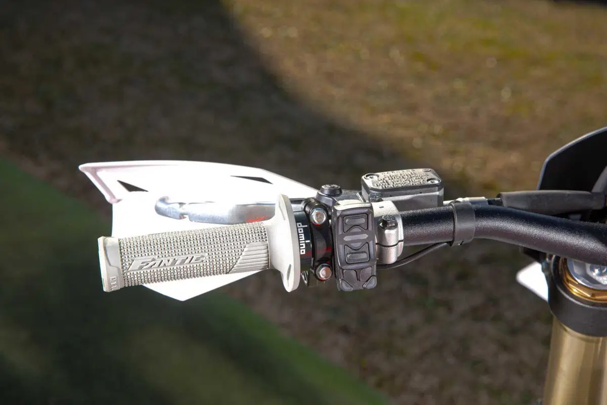 Il Futuro dell'Enduro è Italiano e Potente! Fantic Motor XE300 e XEF310 2024 TEST [VIDEO e GALLERY] (101)