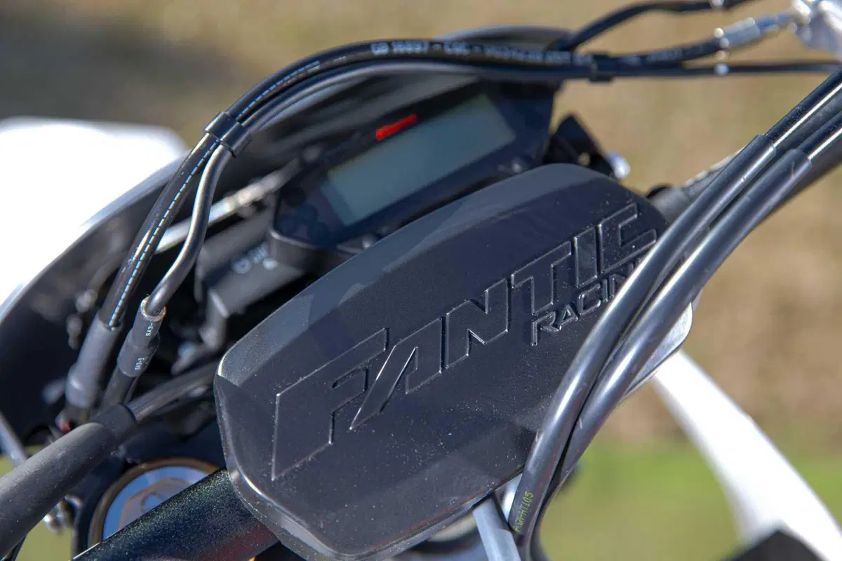 Il Futuro dell'Enduro è Italiano e Potente! Fantic Motor XE300 e XEF310 2024 TEST [VIDEO e GALLERY] (103)