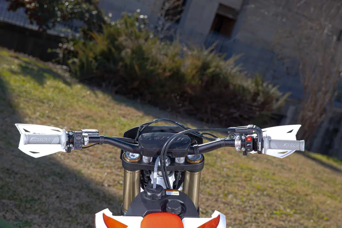 Il Futuro dell'Enduro è Italiano e Potente! Fantic Motor XE300 e XEF310 2024 TEST [VIDEO e GALLERY] (107)