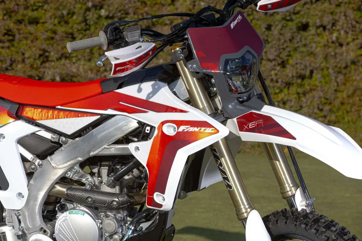 Il Futuro dell'Enduro è Italiano e Potente! Fantic Motor XE300 e XEF310 2024 TEST [VIDEO e GALLERY] (110)