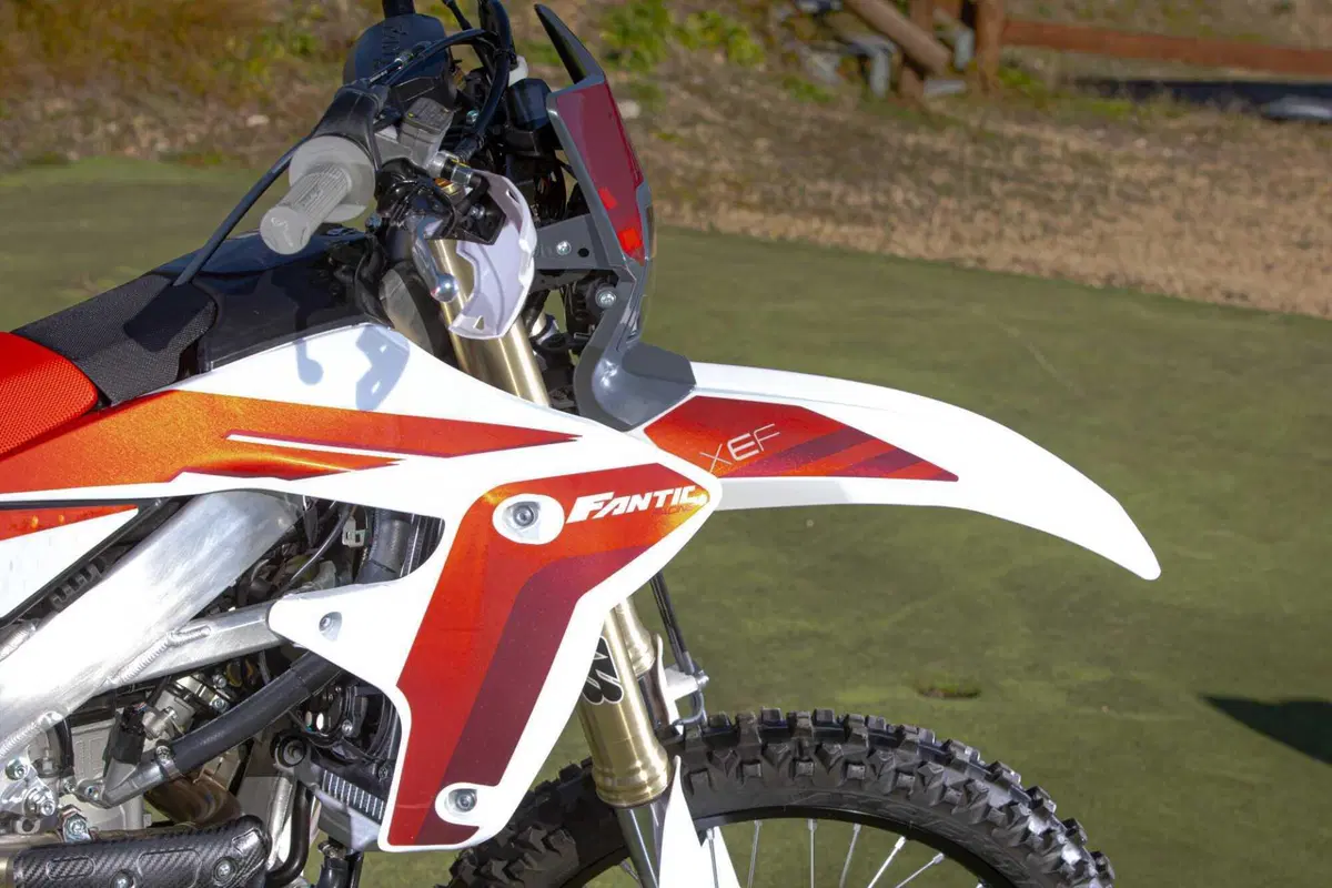 Il Futuro dell'Enduro è Italiano e Potente! Fantic Motor XE300 e XEF310 2024 TEST [VIDEO e GALLERY] (114)