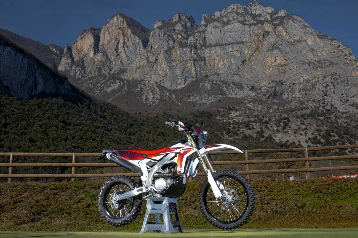 Il Futuro dell'Enduro è Italiano e Potente! Fantic Motor XE300 e XEF310 2024 TEST [VIDEO e GALLERY] (118)