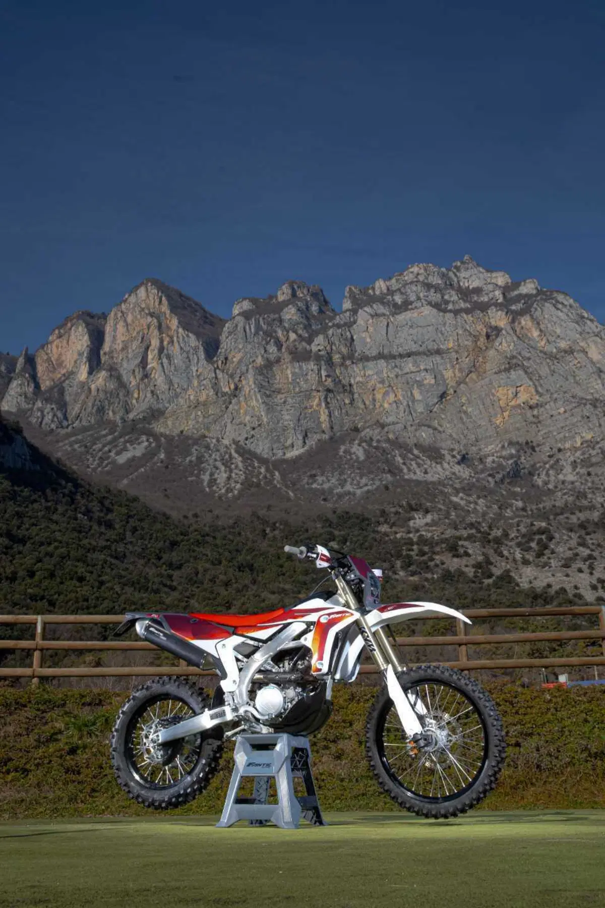 Il Futuro dell'Enduro è Italiano e Potente! Fantic Motor XE300 e XEF310 2024 TEST [VIDEO e GALLERY] (121)