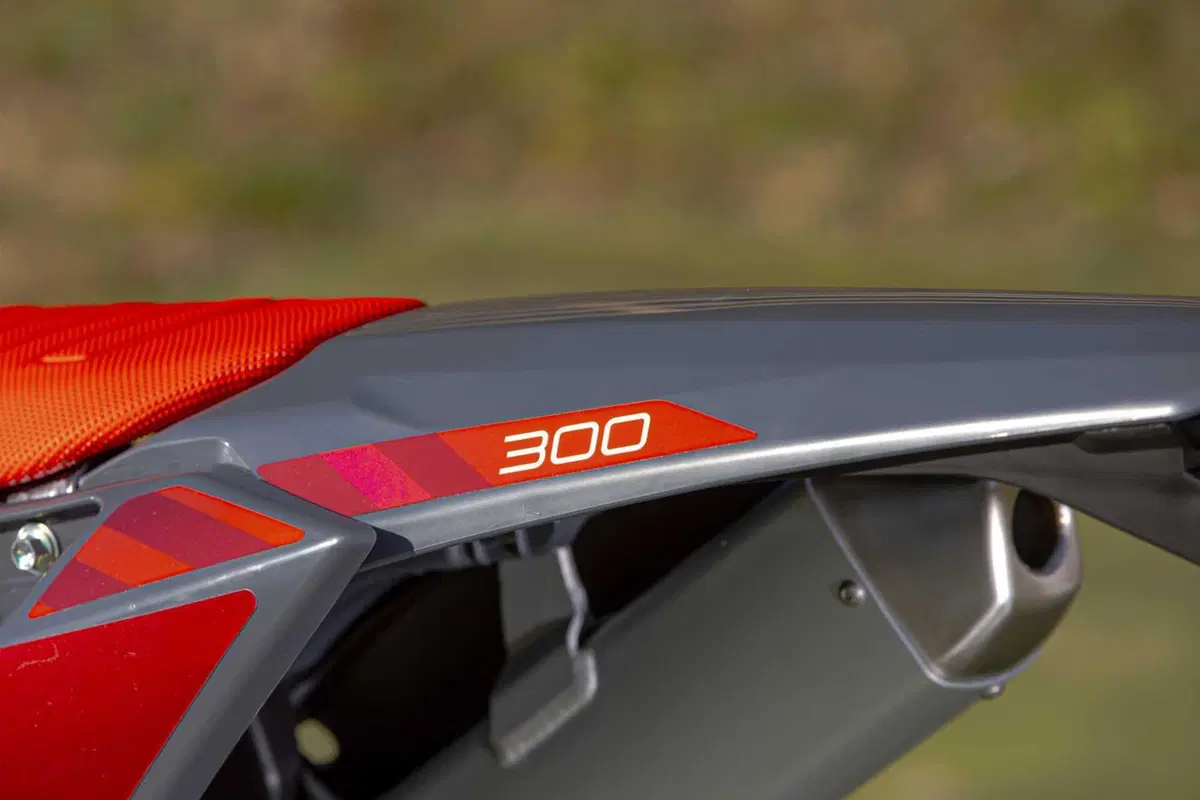 Il Futuro dell'Enduro è Italiano e Potente! Fantic Motor XE300 e XEF310 2024 TEST [VIDEO e GALLERY] (32)