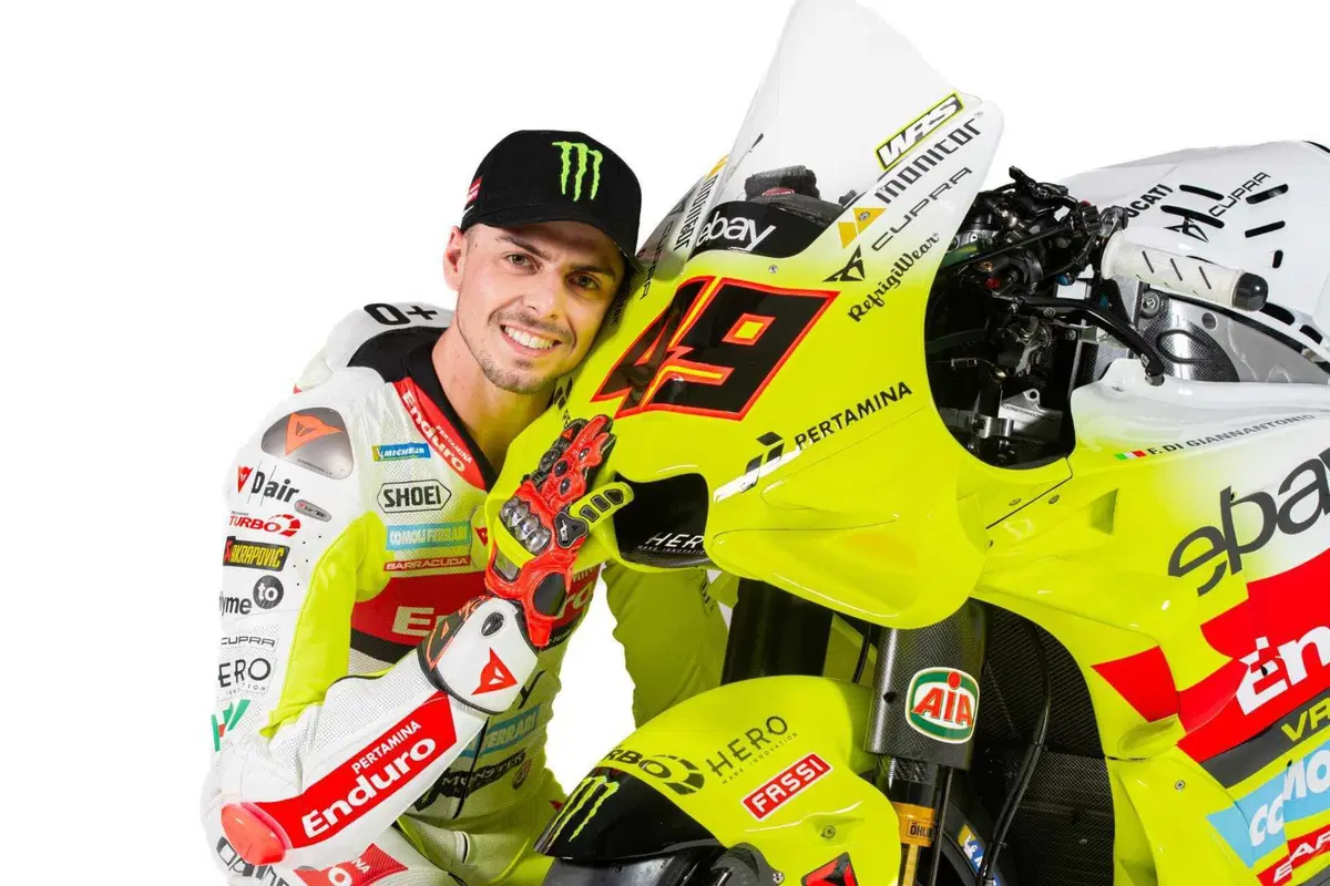 MotoGP 2024, presentato il VR46 Racing Team: le Ducati di Bezzecchi e Di Giannantonio [GALLERY] (26)