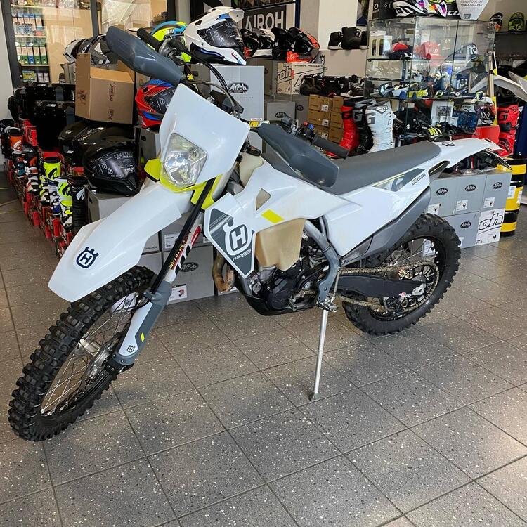 Husqvarna FE 250 (2022) (2)