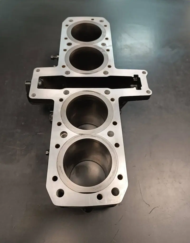 Cilindri e pistoni GPz600r Kawasaki (5)