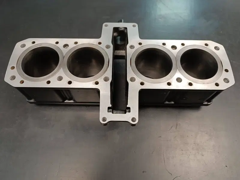 Cilindri e pistoni GPz600r Kawasaki (6)