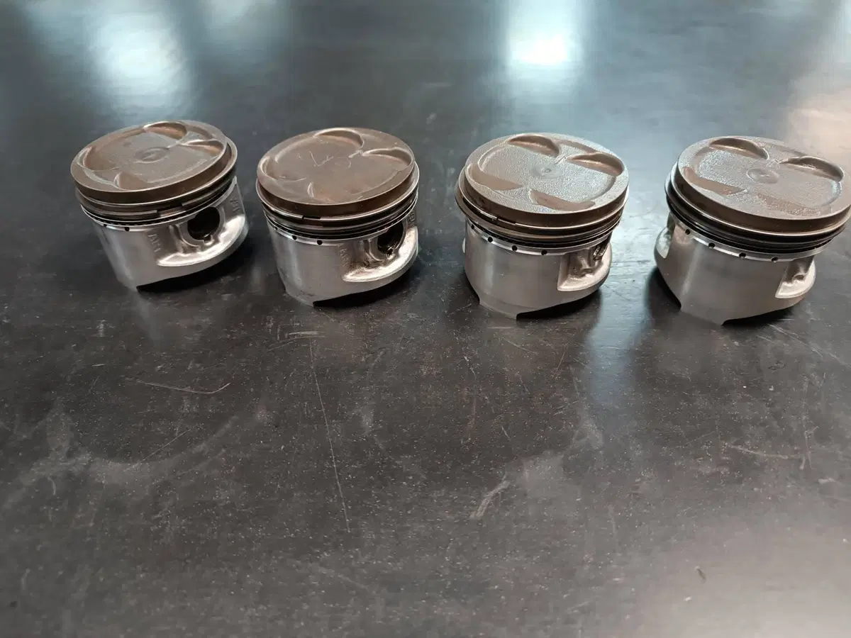 Cilindri e pistoni GPz600r Kawasaki (9)