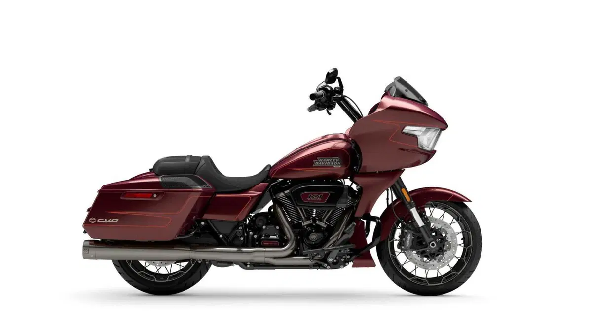 Harley-Davidson CVO - Custom Vehicle Operations CVO Road Glide (2024) (2)