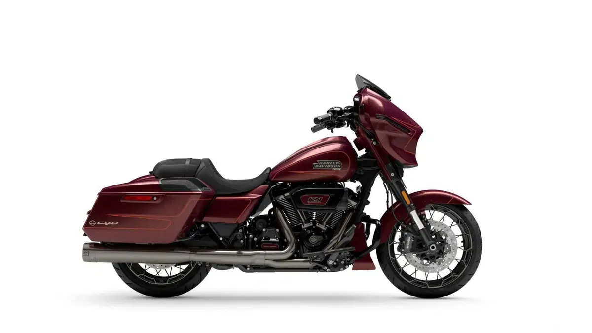 Harley-Davidson CVO - Custom Vehicle Operations CVO Street Glide (2024) (2)
