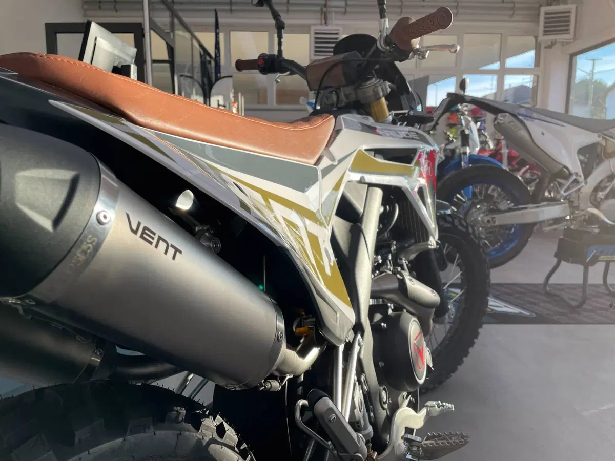 Vent X-Rude 125 (2023 - 26) (3)