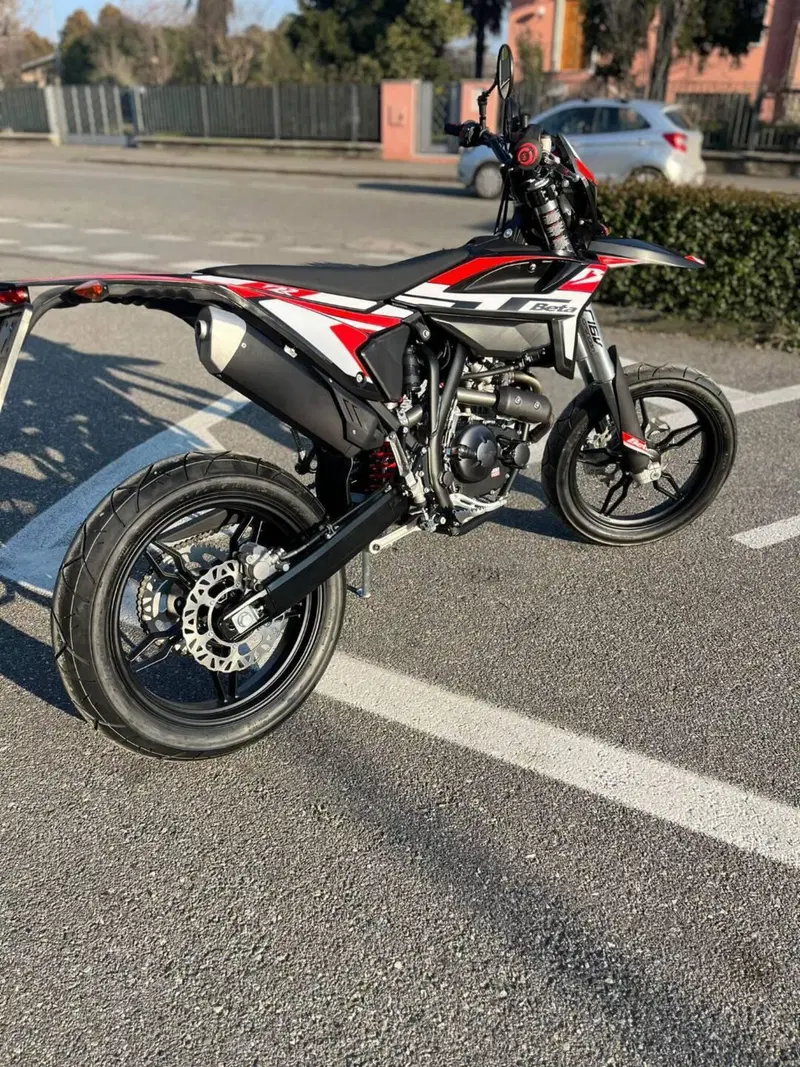 Betamotor RR 125 4T Motard T (2023 - 24) (3)