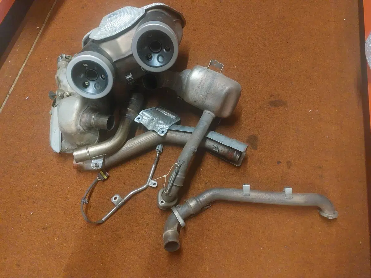 MARMITTA COMPLETA Ducati