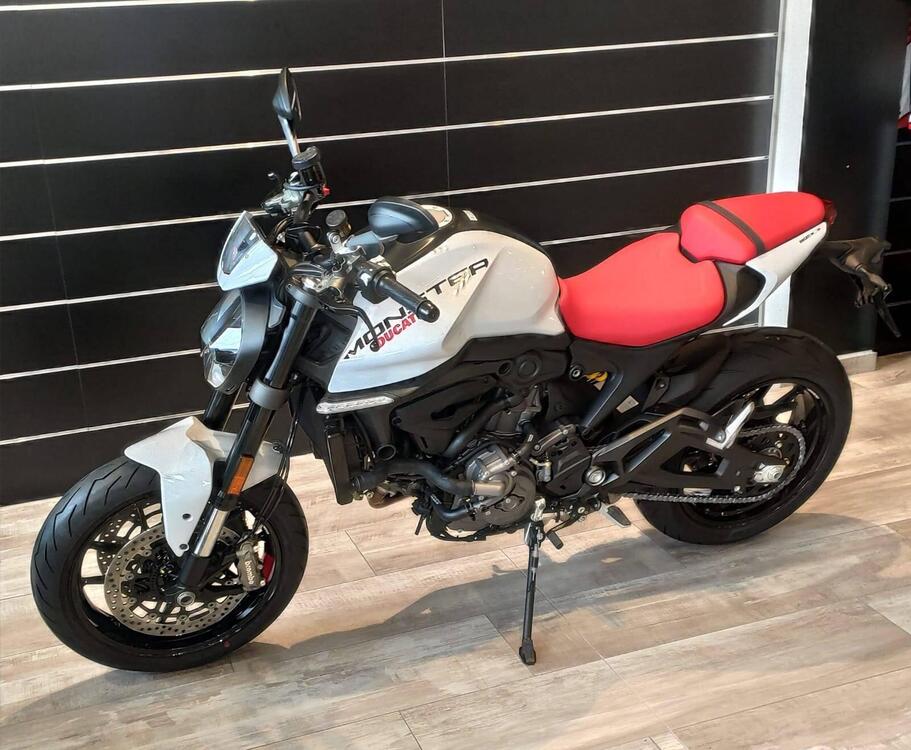 Ducati Monster 937 + (2021 - 24) (2)