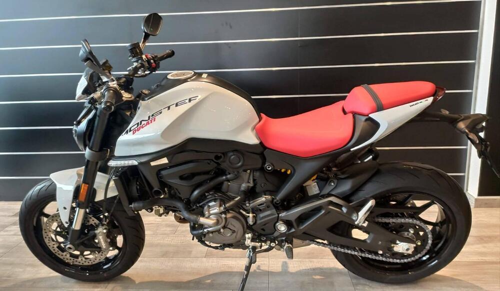 Ducati Monster 937 + (2021 - 24) (3)