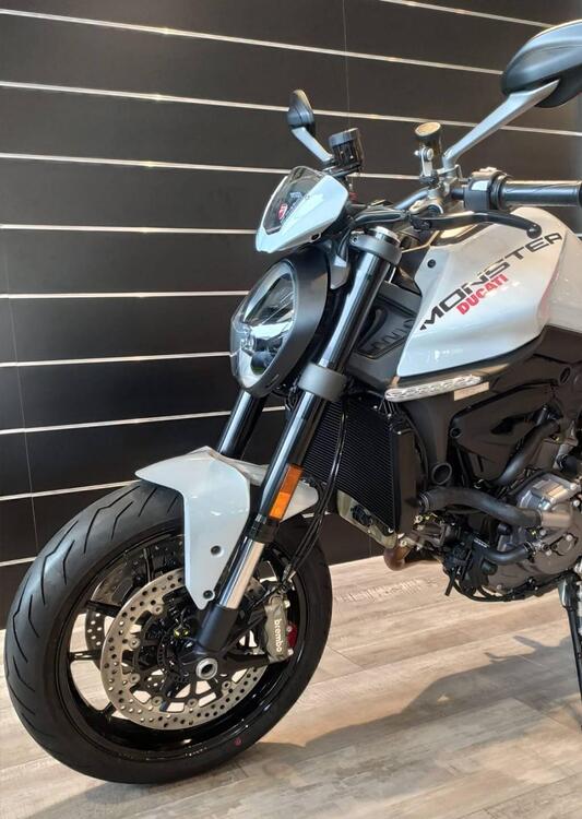 Ducati Monster 937 + (2021 - 24) (5)