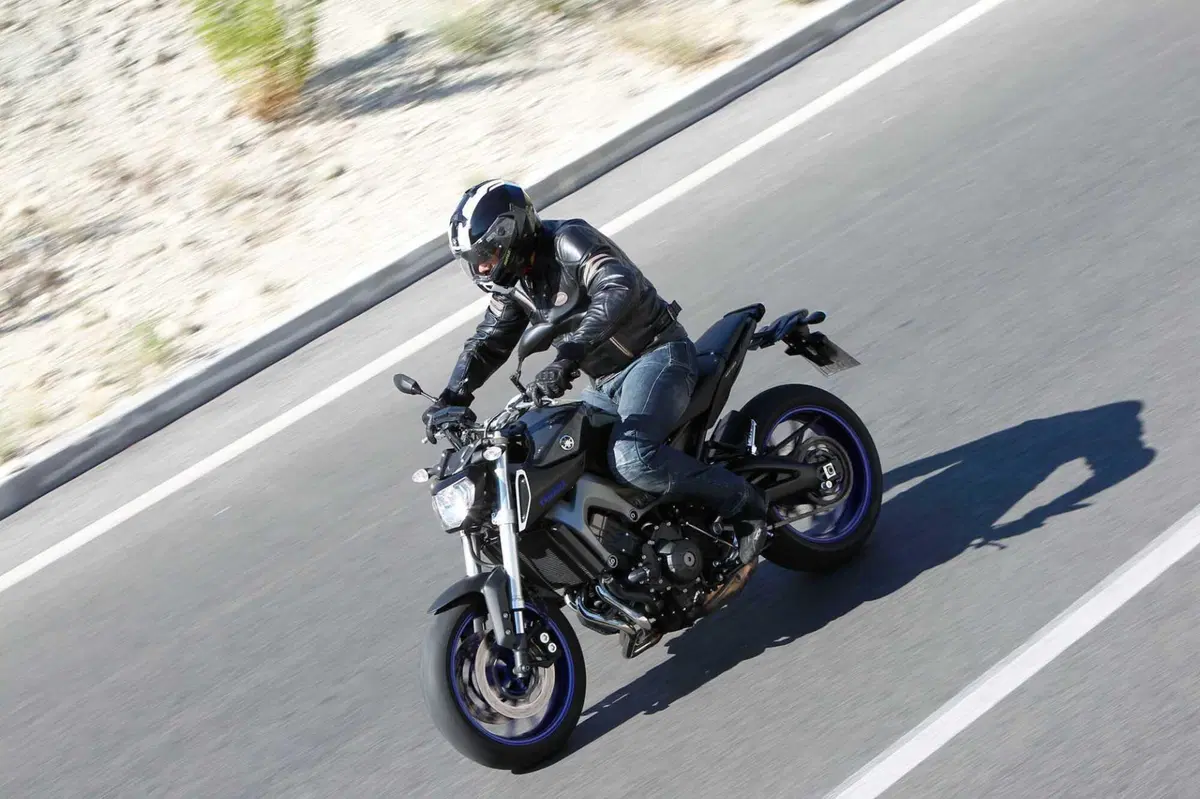 Yamaha MT-09: la prima MT raccontata dal Perfetto, correva l'anno 2014 (2)