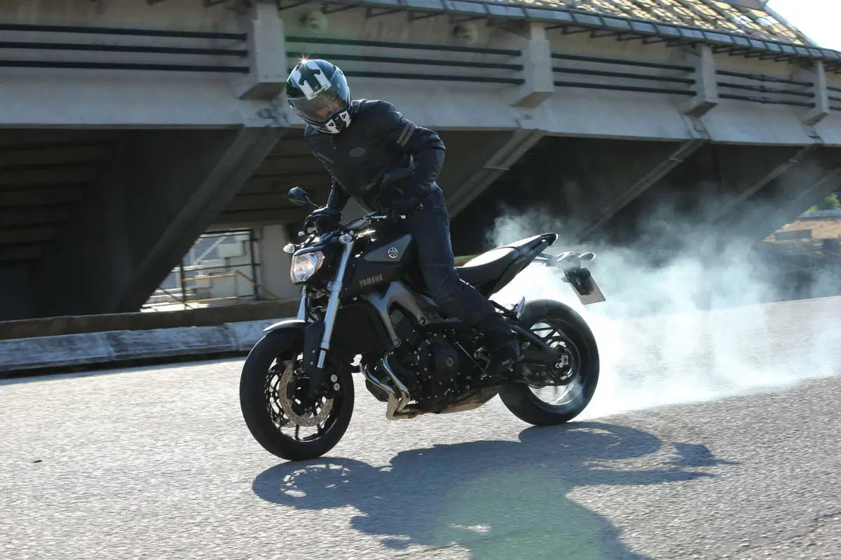 Yamaha MT-09: la prima MT raccontata dal Perfetto, correva l'anno 2014 (9)