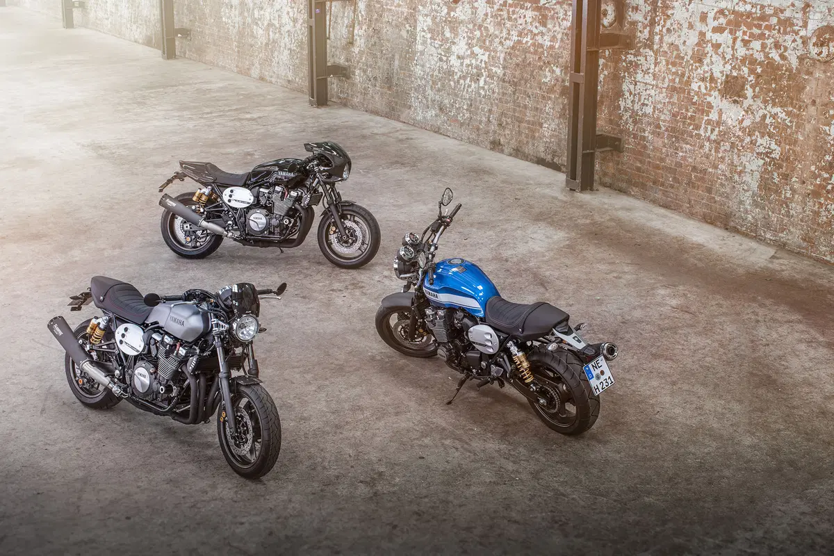 Yamaha XJR 1300 e XJR 1300 Racer 2015 (19)