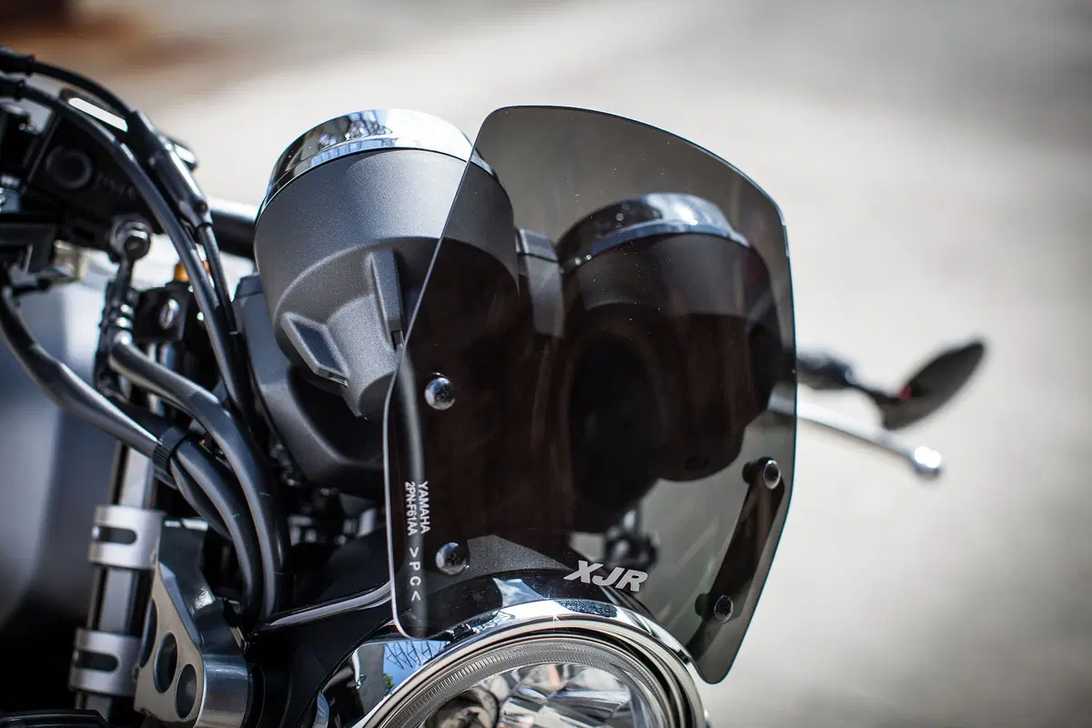 Yamaha XJR 1300 e XJR 1300 Racer 2015 (21)