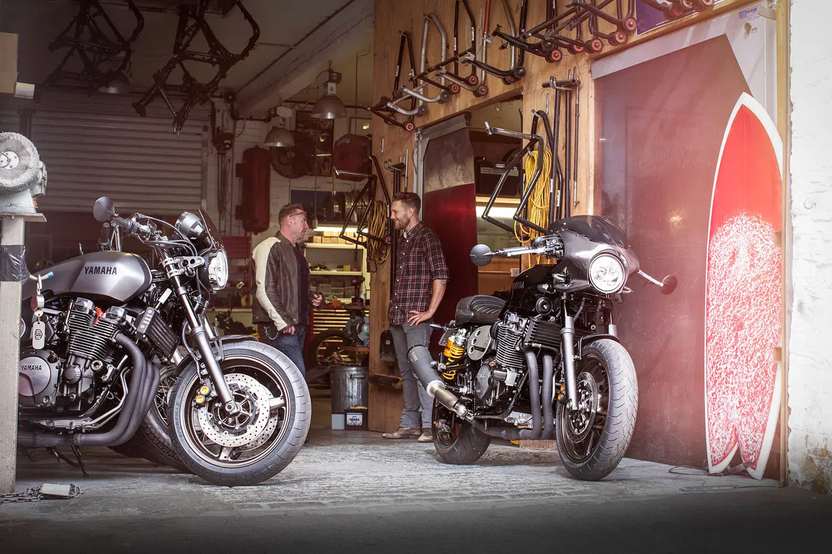 Yamaha XJR 1300 e XJR 1300 Racer 2015 (23)
