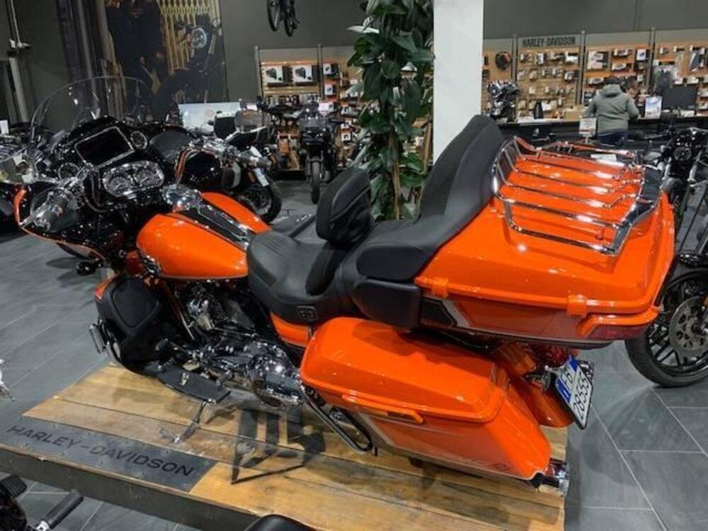 Harley-Davidson CVO Road Glide Limited (2022) (4)