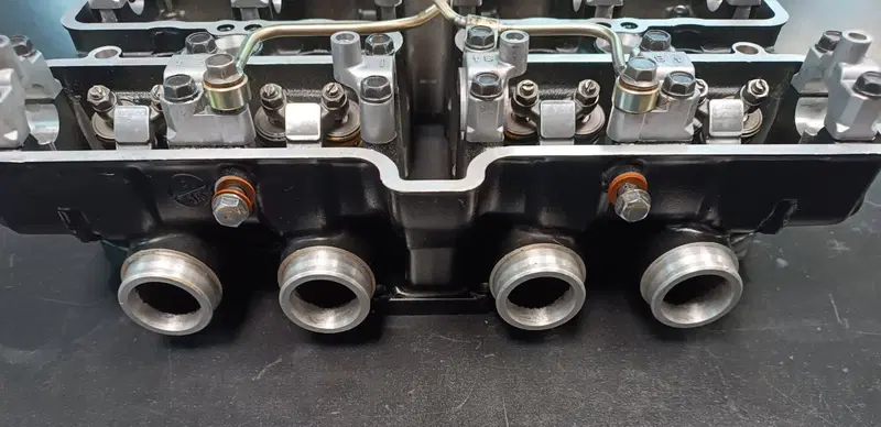 Testata GPz600R Kawasaki (5)