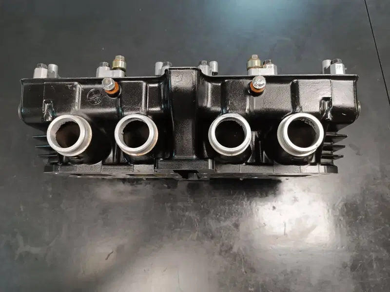 Testata GPz600R Kawasaki (8)