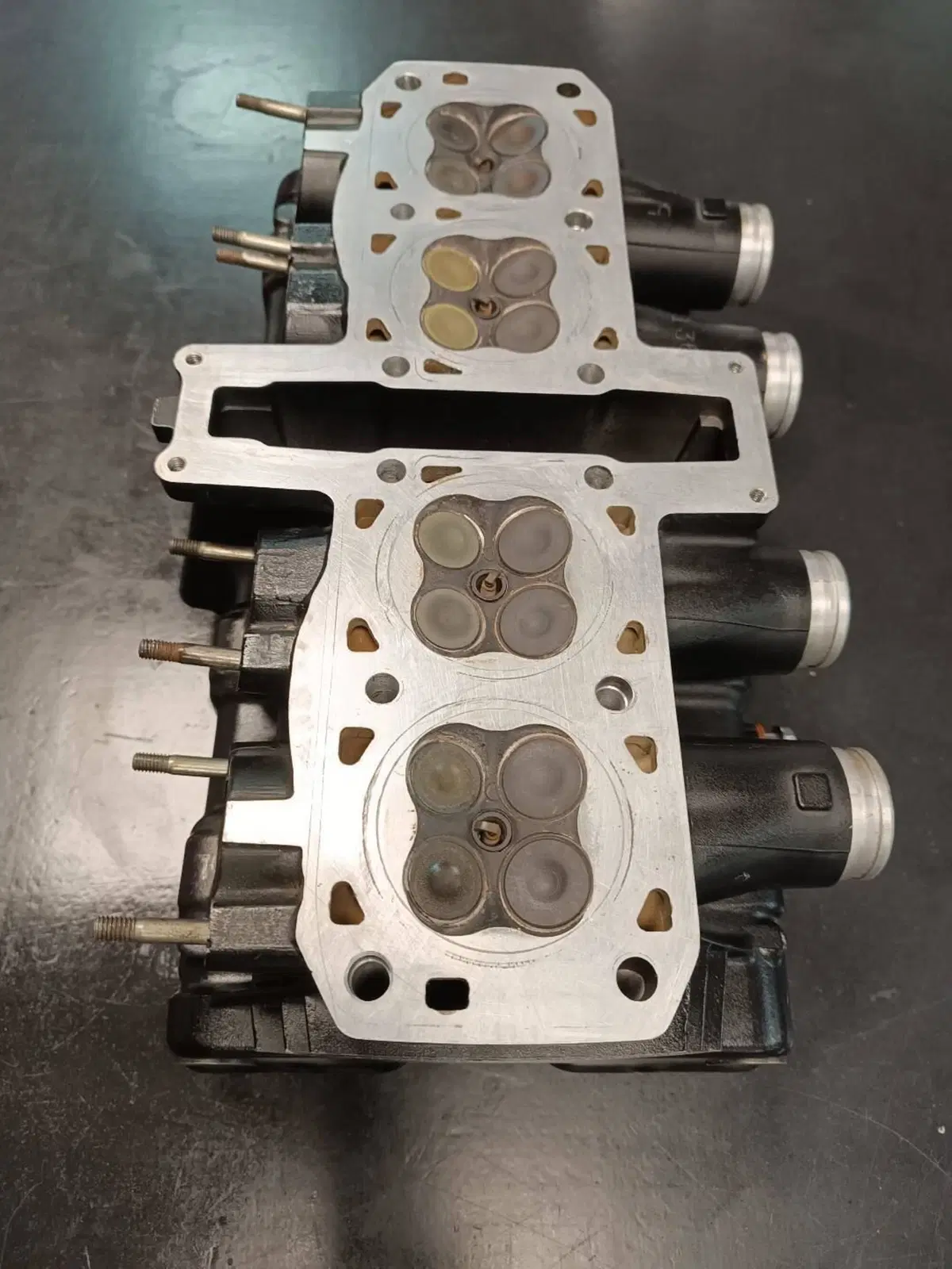 Testata GPz600R Kawasaki (10)