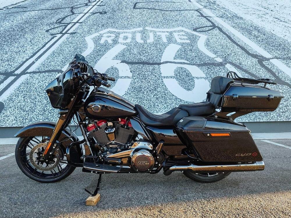 Harley-Davidson CVO Street Glide (2023) (3)