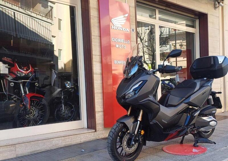 Vendo Honda ADV 350 (2022 - 24) usata a Andria (codice 9361820) 