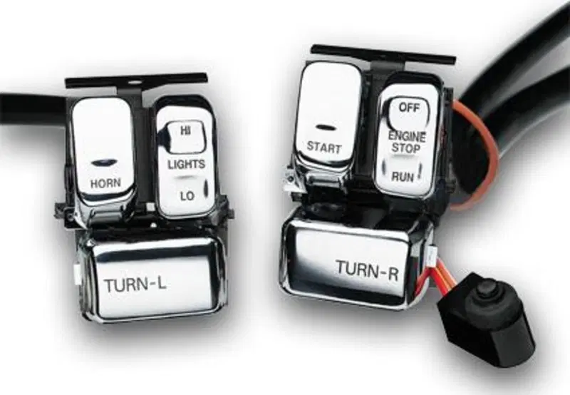 Interruttori cromati con lettere nere per vari mod 