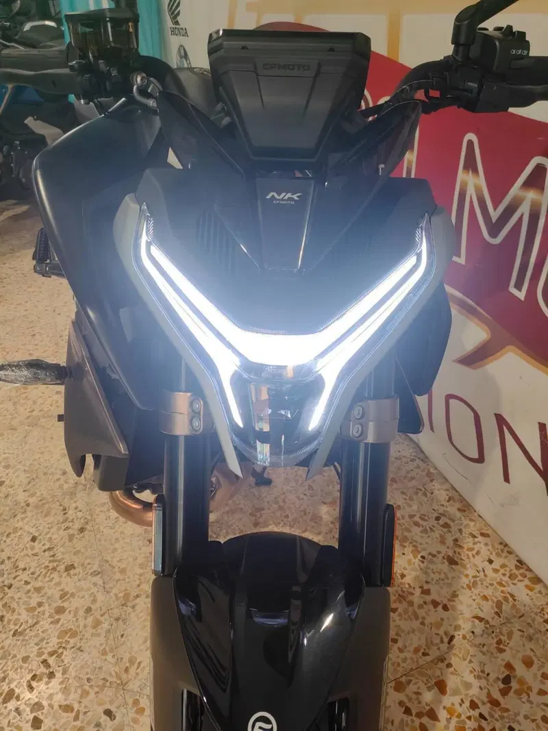 CFMOTO 800NK Sport (2023 - 26) (4)