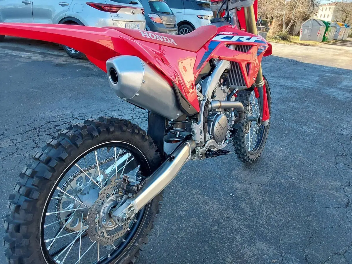 Honda CRF 250R (2023) (7)