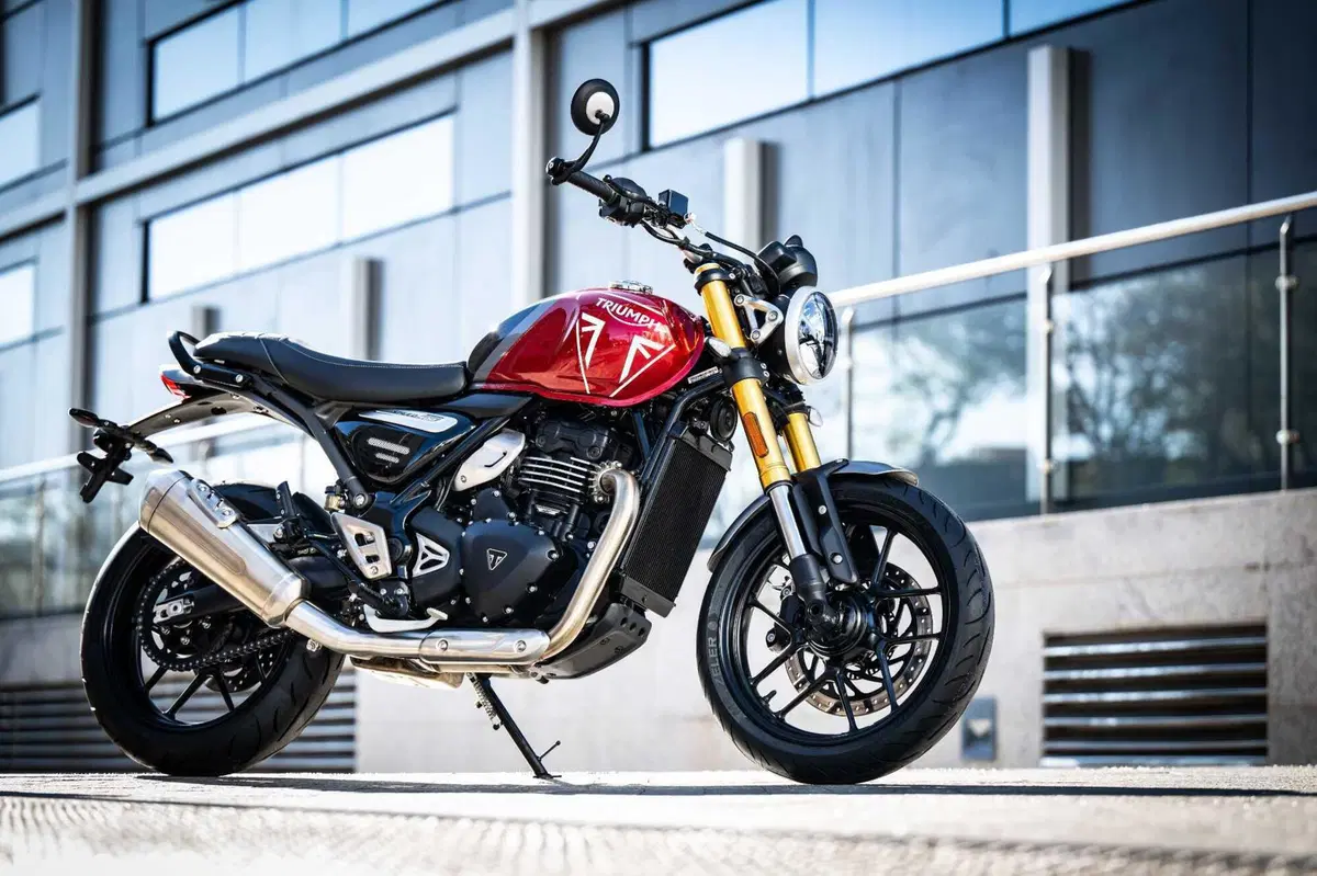 Triumph Speed 400 TEST: stile, prestazioni e divertimento a meno di 6.000 euro [VIDEO & GALLERY] (18)