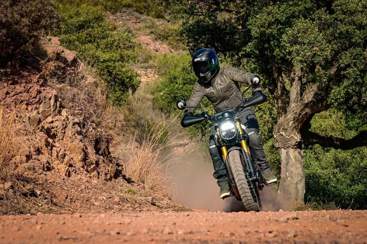 Triumph Scrambler 400 X TEST: come si guida su strada e in fuoristrada. Pro e contro! [VIDEO & GALLERY] (33)