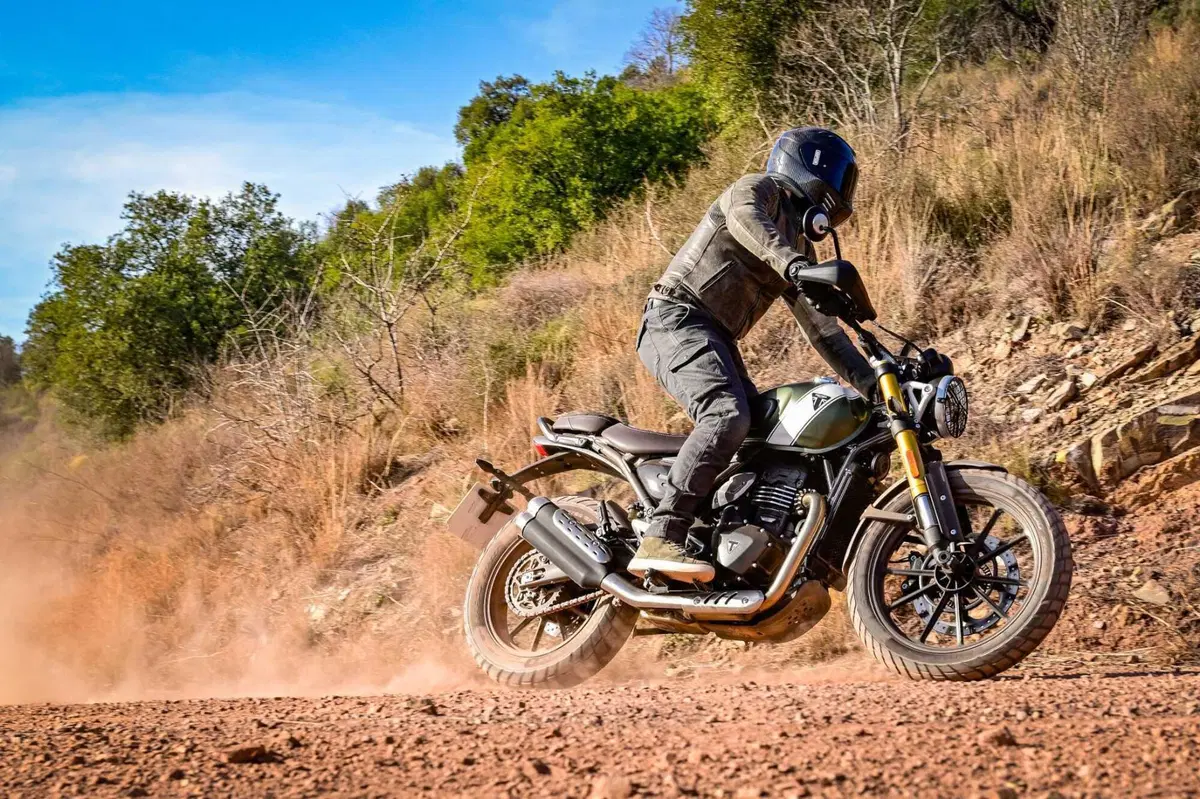 Triumph Scrambler 400 X TEST: come si guida su strada e in fuoristrada. Pro e contro! [VIDEO & GALLERY] (25)