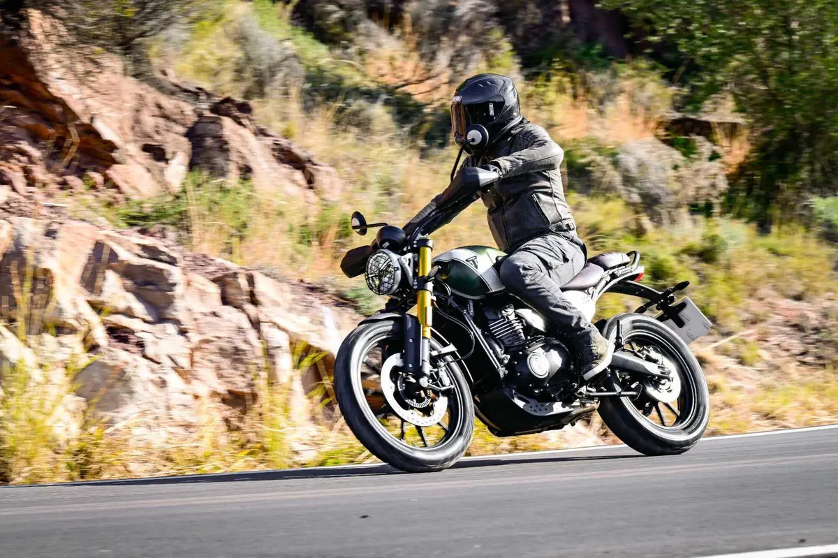 Triumph Scrambler 400 X TEST: come si guida su strada e in fuoristrada. Pro e contro! [VIDEO & GALLERY] (20)
