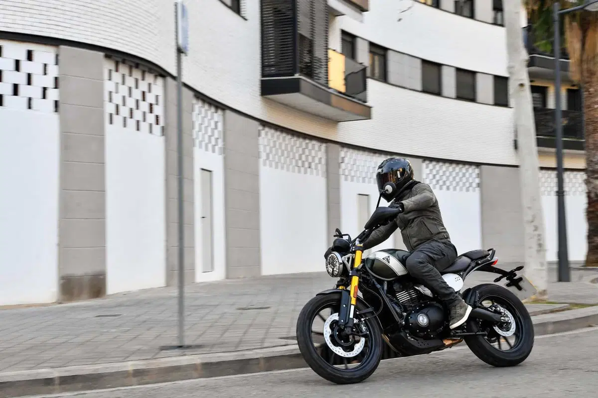 Triumph Scrambler 400 X TEST: come si guida su strada e in fuoristrada. Pro e contro! [VIDEO & GALLERY] (15)