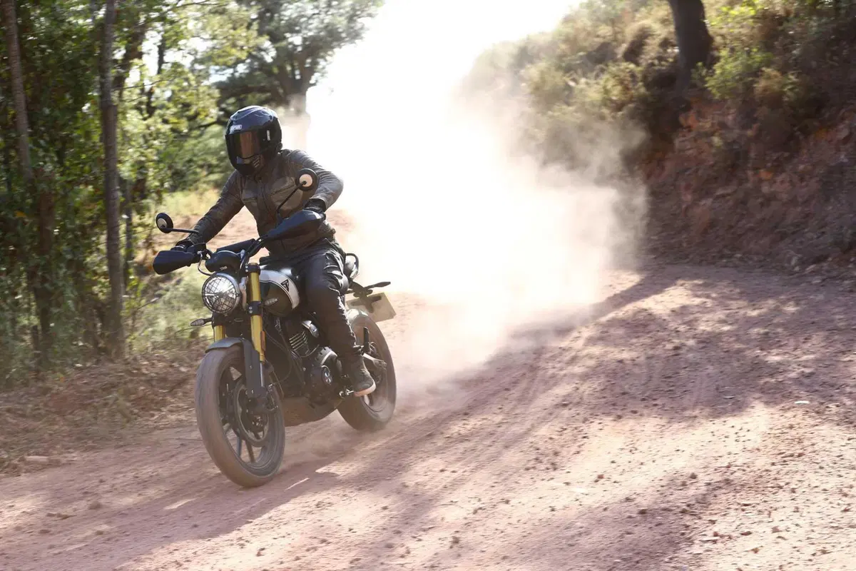 Triumph Scrambler 400 X TEST: come si guida su strada e in fuoristrada. Pro e contro! [VIDEO & GALLERY] (9)